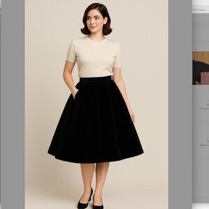 Vintage 1950’s Quilted Velvet Full Circle Skirt Waist 13” Pocket Side Zip